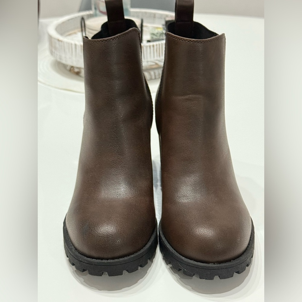 Brown High-Heeled Ankle Boot by Chinese Laundry in 10